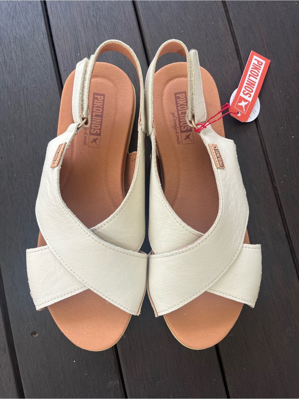 Pikolinos Ivory Leather Sandal
